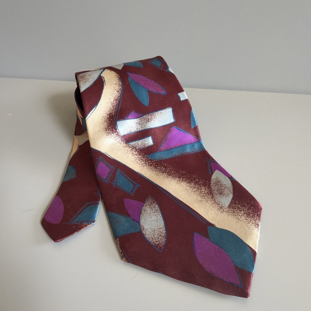 Oscar de la Renta Neckwear Couture Collection Mens Neck Tie Silk Abstract Red
